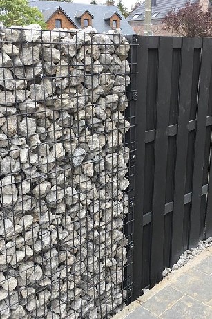 Clôture alternance de gabions et palissades rigides